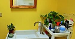 Cute Sq Hill Carriage House Apt