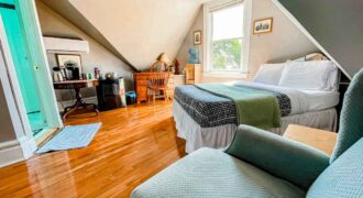 Eastview Room at Point Breeze Guest House
